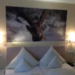 מלון Hotel-garni Fels