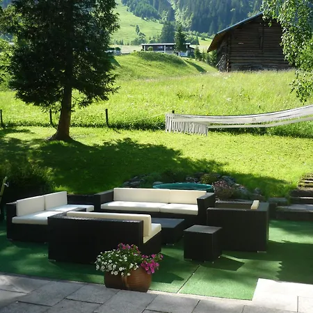 Gaestehaus Fels Отель Рицлерн