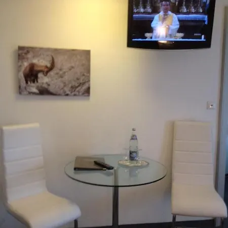 Hotel-garni Fels ريزلرن